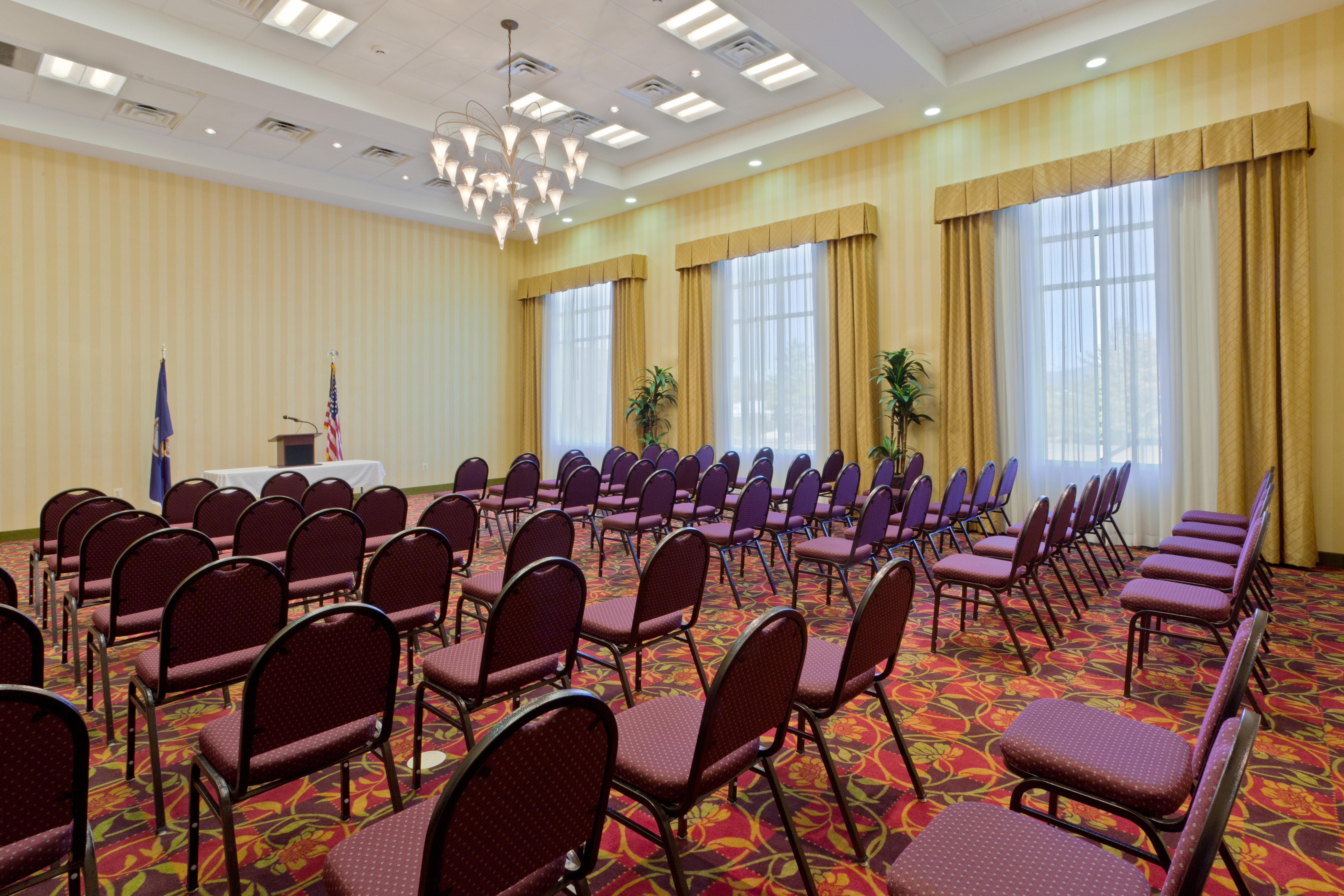 Holiday Inn Express Woodstock-Shenandoah Valley By Ihg Exterior foto