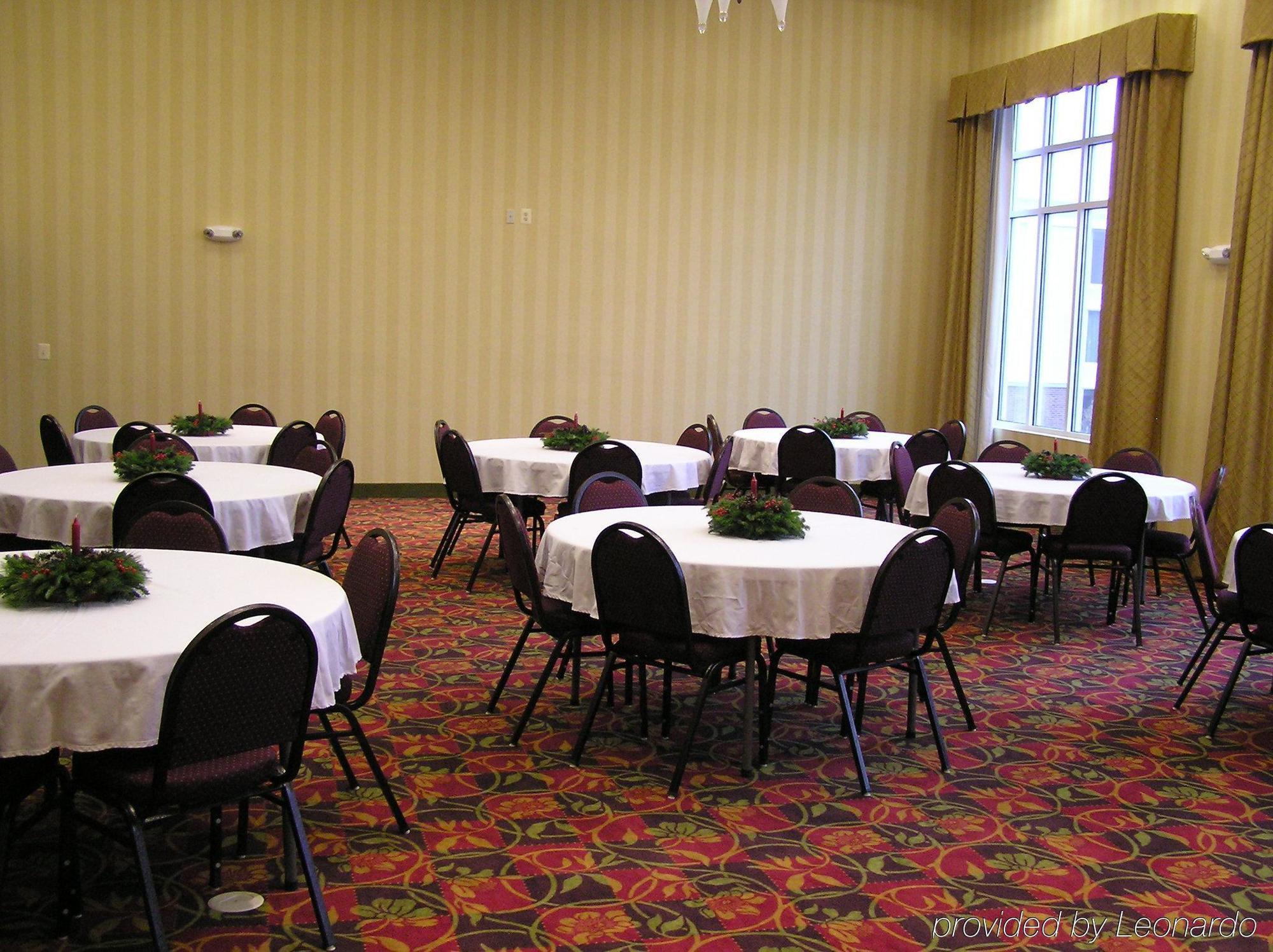 Holiday Inn Express Woodstock-Shenandoah Valley By Ihg Facilidades foto