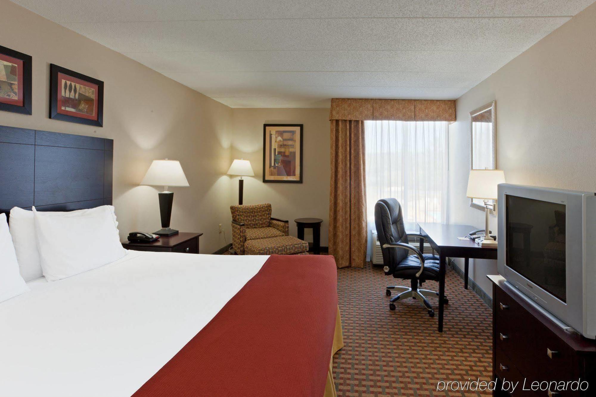 Holiday Inn Express Woodstock-Shenandoah Valley By Ihg Exterior foto