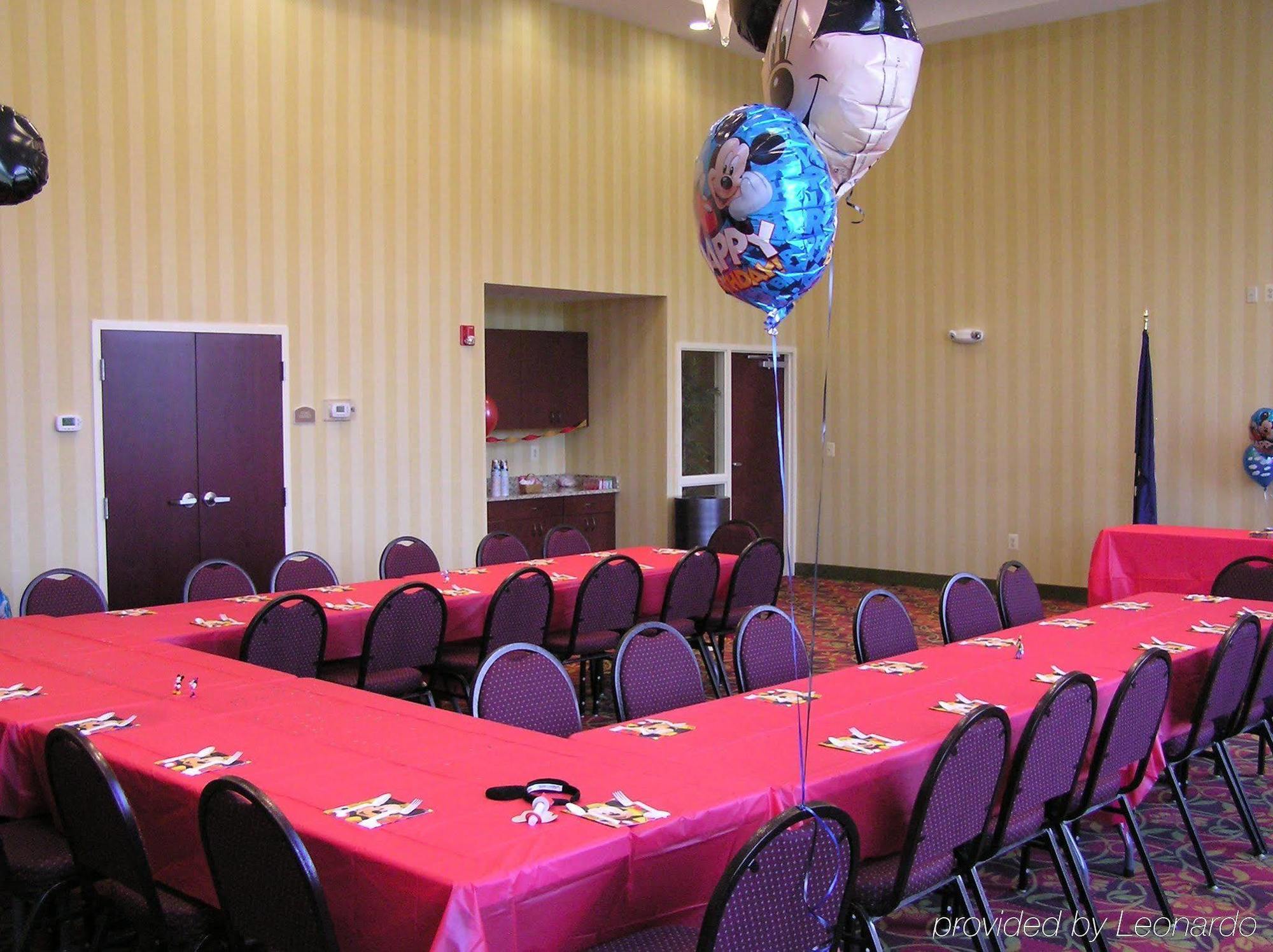 Holiday Inn Express Woodstock-Shenandoah Valley By Ihg Exterior foto